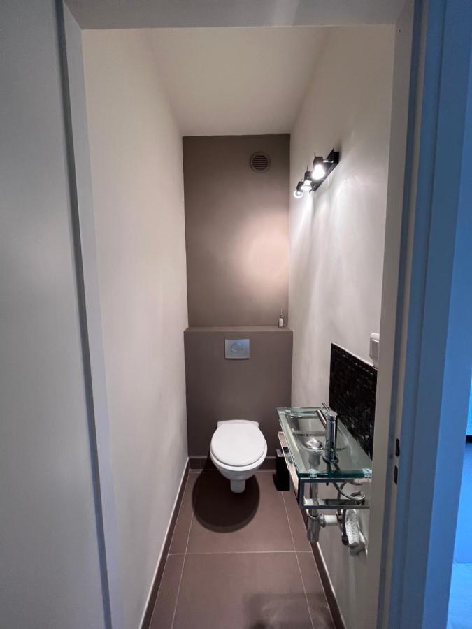 Appartement Avec Terrasse, Vue Jardin Et Piscine アンティーブ エクステリア 写真